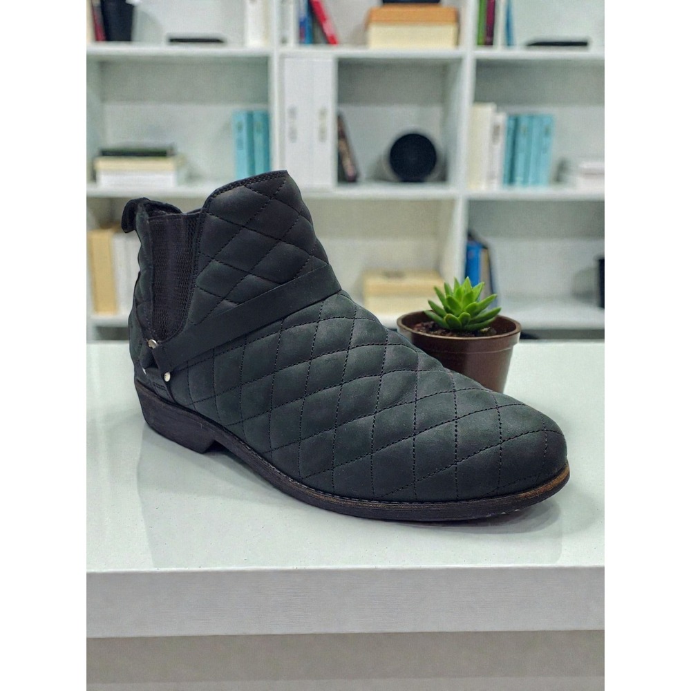 Teva‎ De La Vina Dos Chelsea Quilted Winter Boots Black Side Zip Women's Size 11